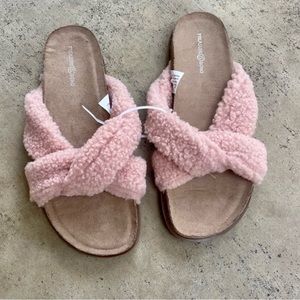 Treasure & Bond Slippers Sandals Rubber Sole Size 8